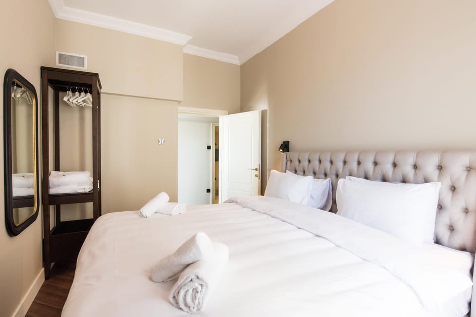 Luxury Apartment | 3 bedrooms, hypo-allergenic bedding, desk, free WiFi