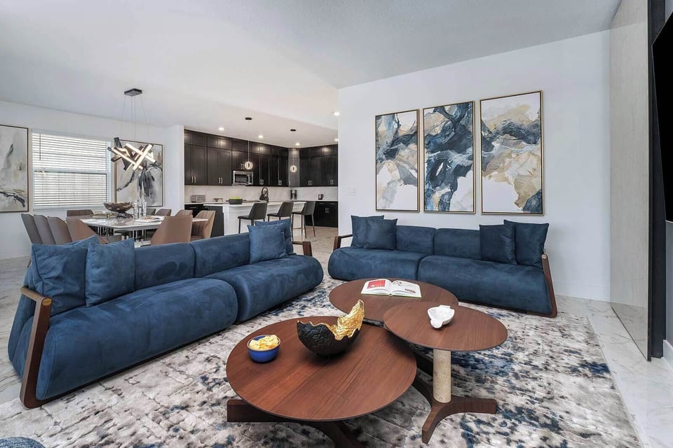 Living Room *Highlight*