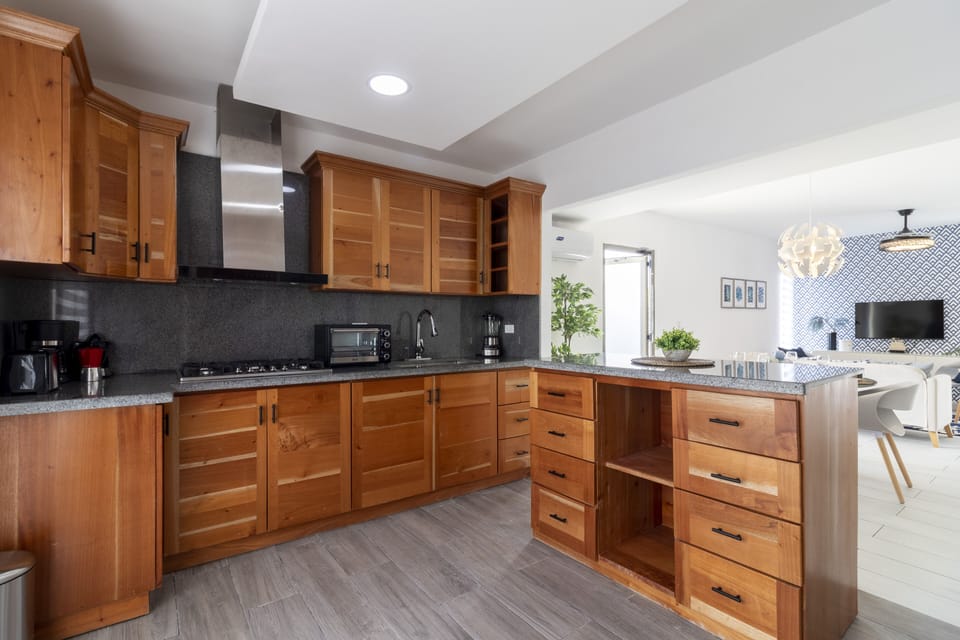 Family Villa | Microwave