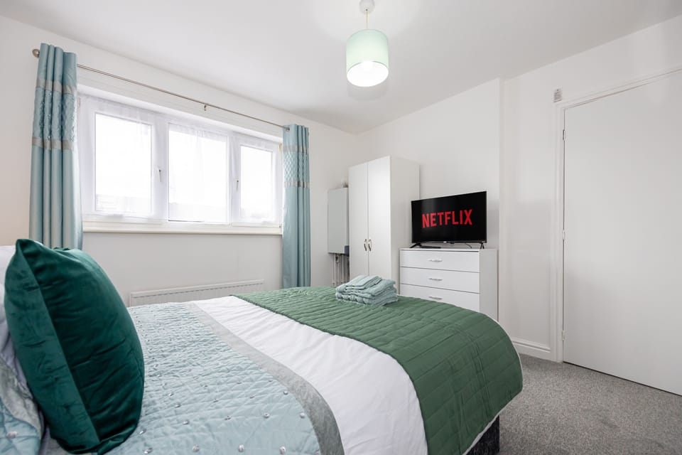 Captivating 3-bed House in Blackburn House in Blackburn