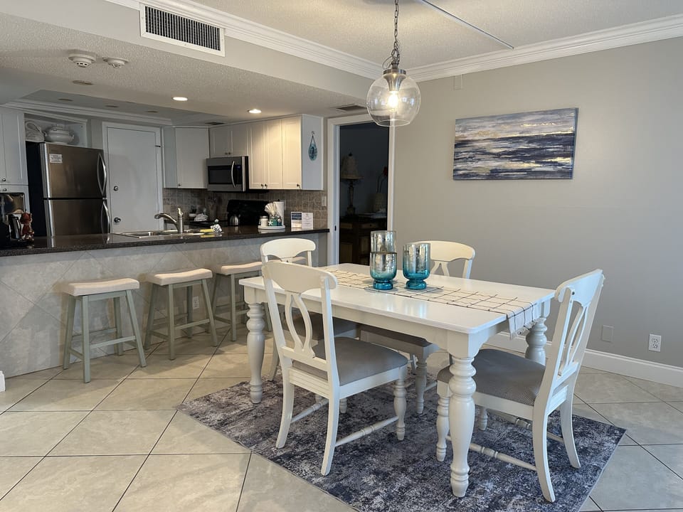 Full kitchen, coffee station & popcorn station . 2 bedroom  sleeps 6 maximum