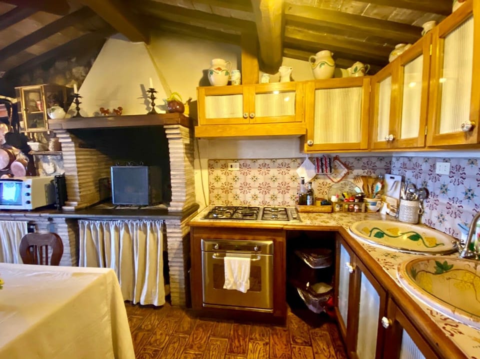 House | 8 bedrooms, Internet