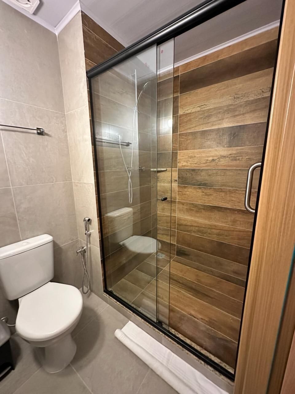 Standard Room | WiFi (free), bed sheets