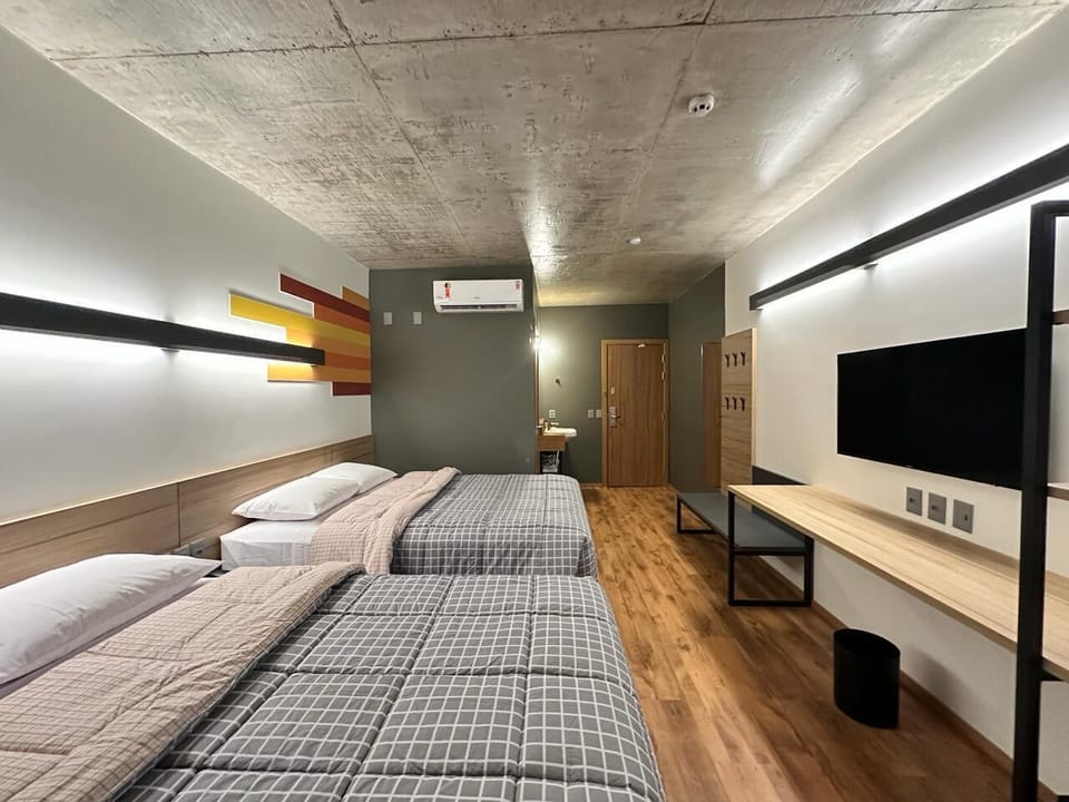 Standard Room, 2 Double Beds | WiFi (free), bed sheets