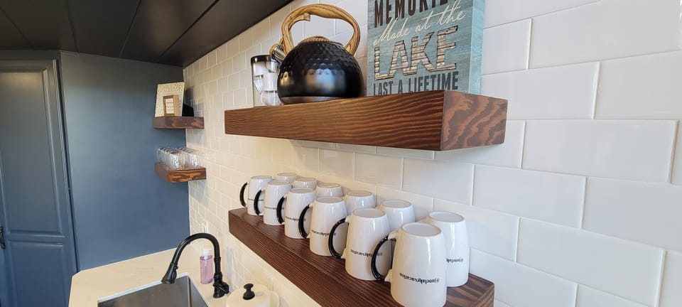 Keurig Pods and Coffee Mugs