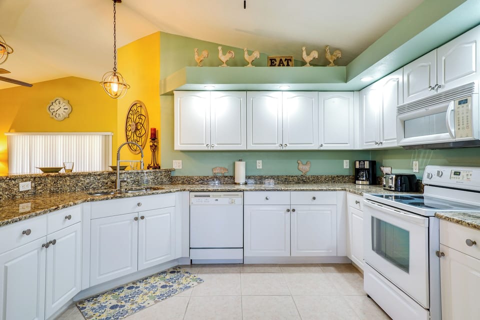 Kitchen | Trash Bags & Paper Towels