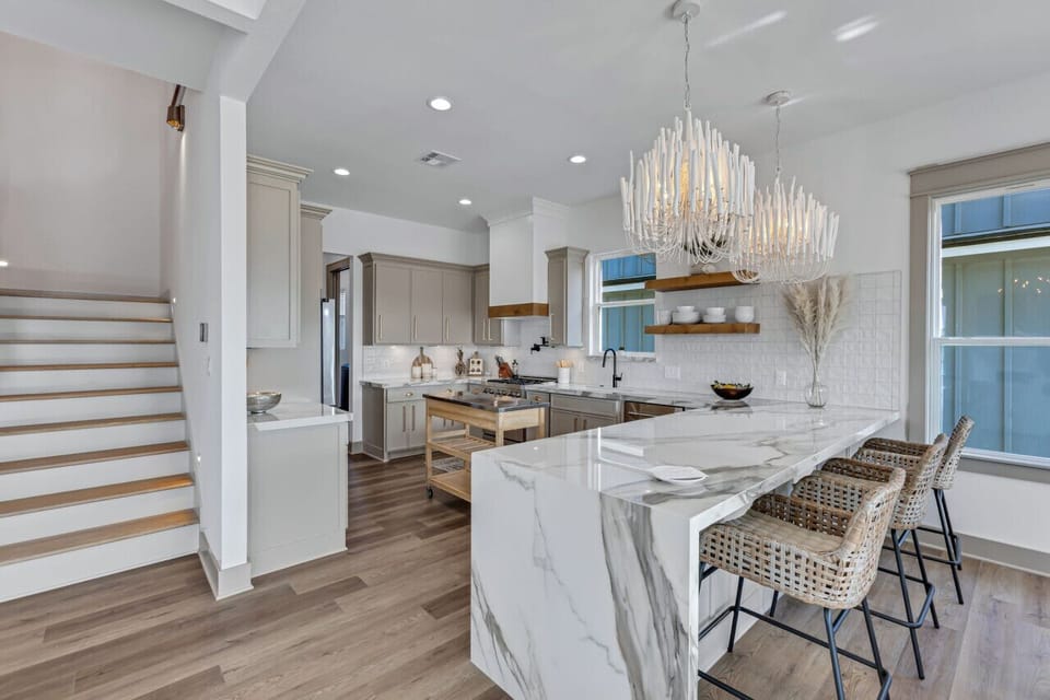 Discover the heart of our home in the fully stocked kitchen