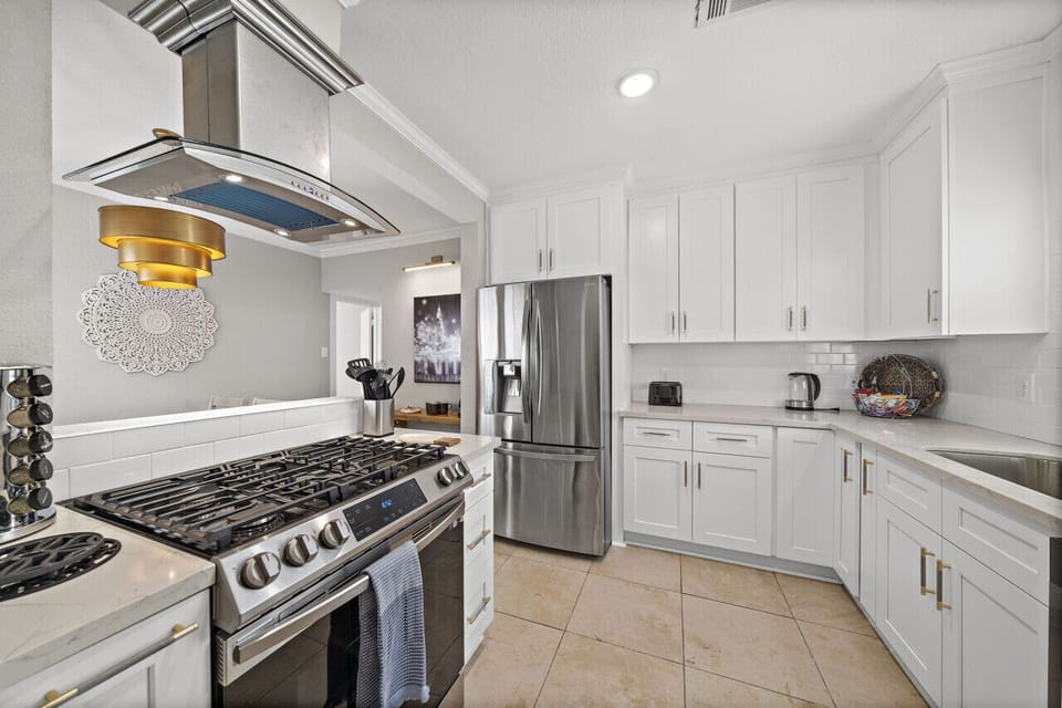Full Kitchen