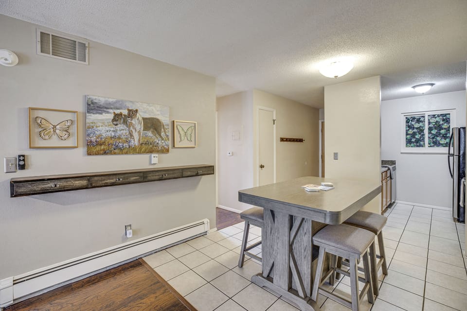Dining Area | Dishware/Flatware | Trash Bags/Paper Towels