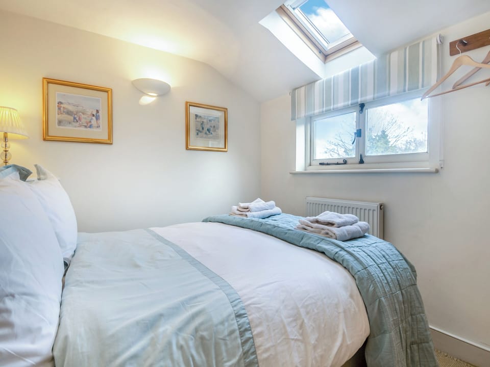 Double bedroom | September Cottage, Wenhaston, near Halesworth