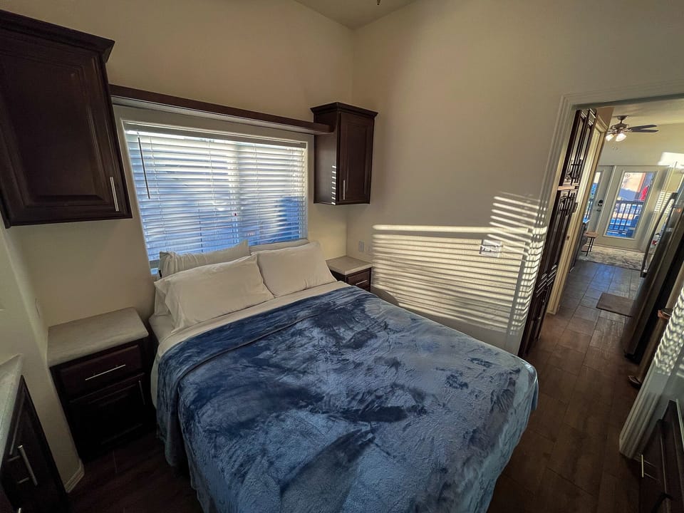 Bedroom and built in cabinets 