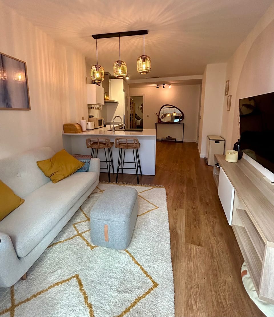 Communal lounge/ TV room,Lounge or bar