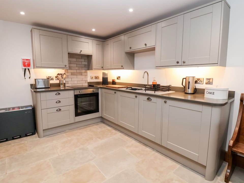 Fridge, dishwasher, electric kettle, toaster