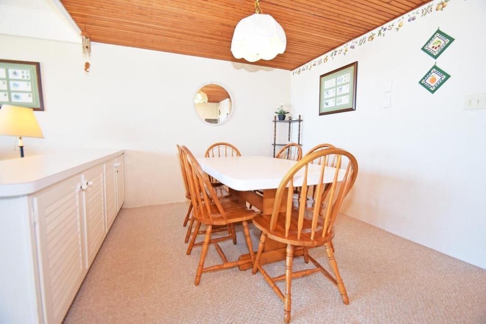 Condo, 1 Bedroom | Dining