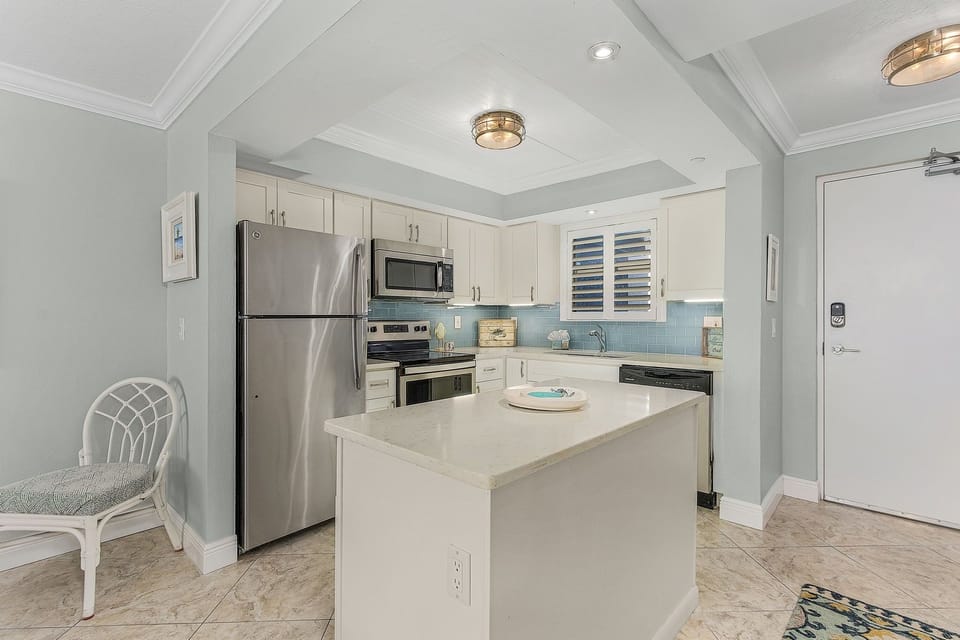 Condo, 2 Bedrooms | Private kitchen | Coffee/tea maker, fridge, oven, toaster