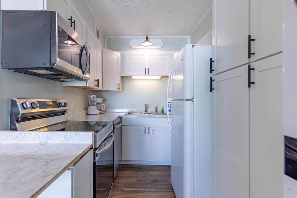 Full Kitchen