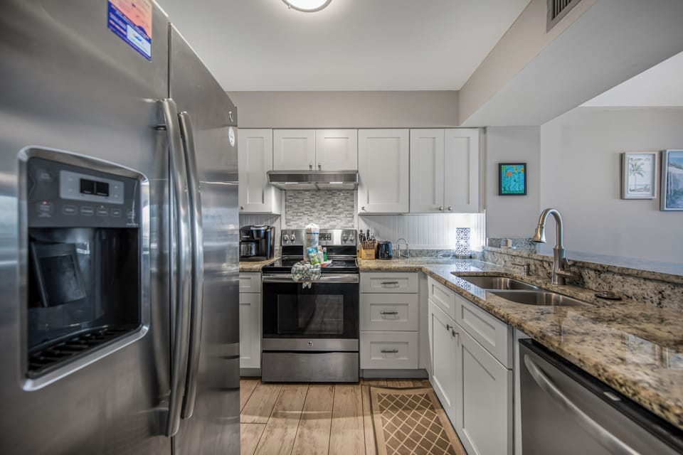 Full Kitchen
