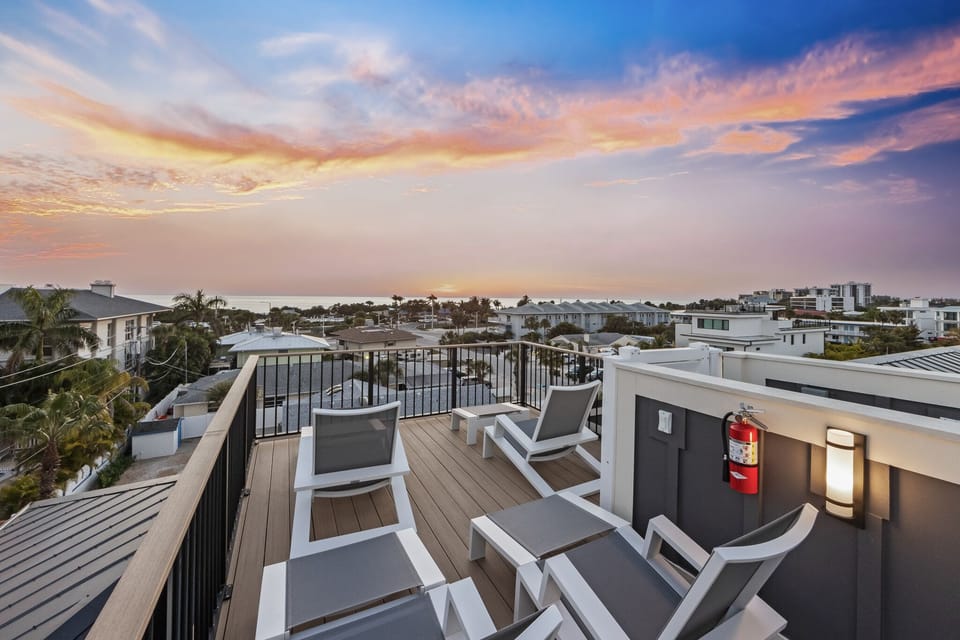 Beautiful Rooftop Deck
