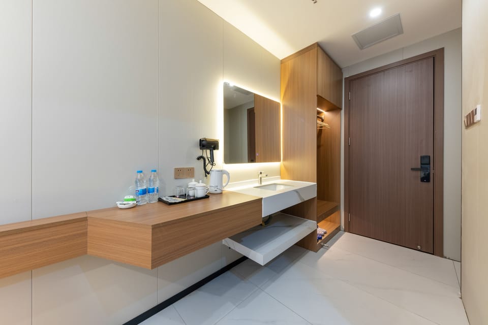 Business Double or Twin Room | Free WiFi, bed sheets