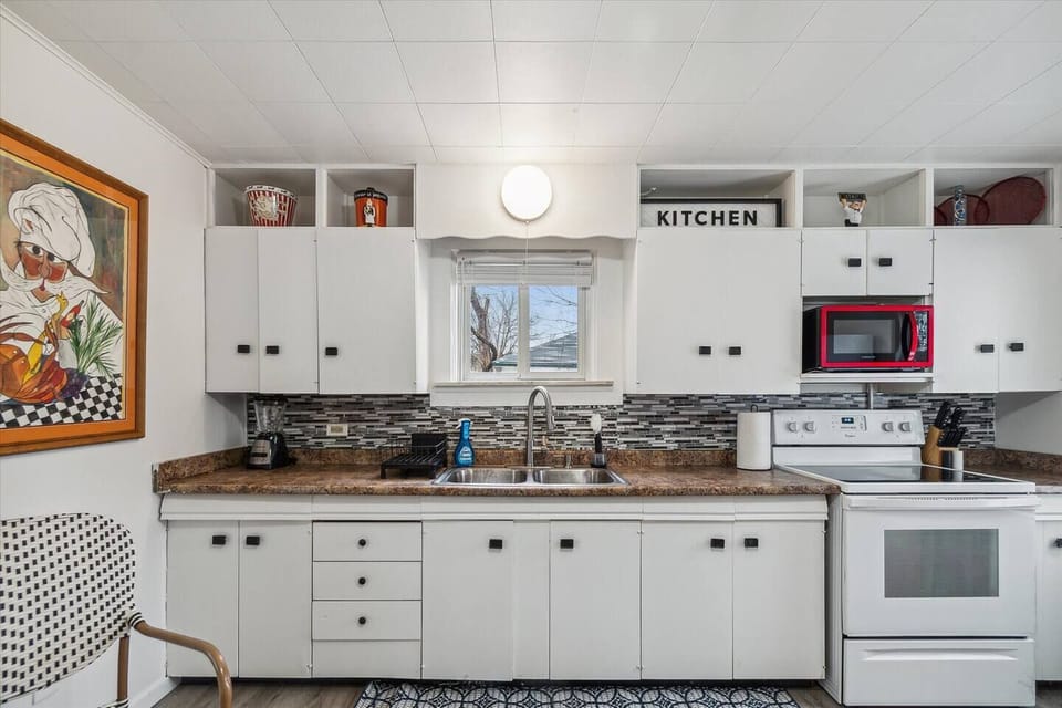 Spacious Kitchen