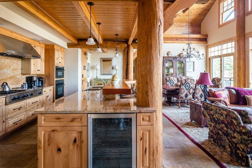 Indoors, Hardwood, Furniture, Living Room, Home Decor