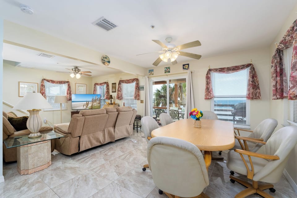 5238EsteroBlvd-2