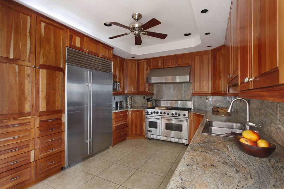 Viking oven 6 burner and griddle. Subzero fridge. Ice only on counter unit