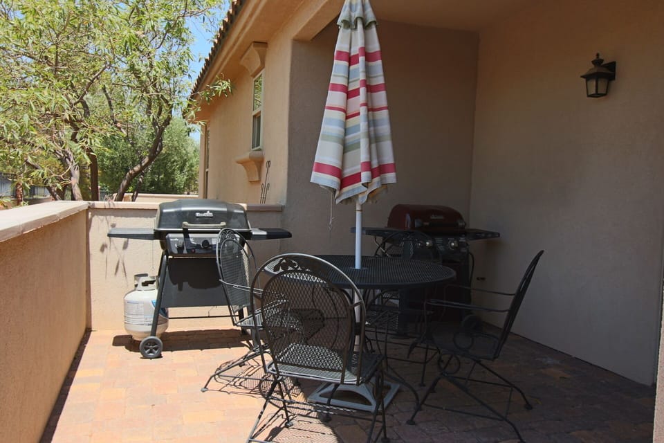 Patio with Grill