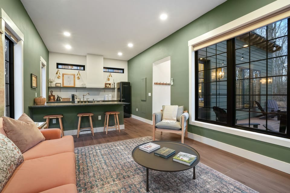 Living Room / Lounge
