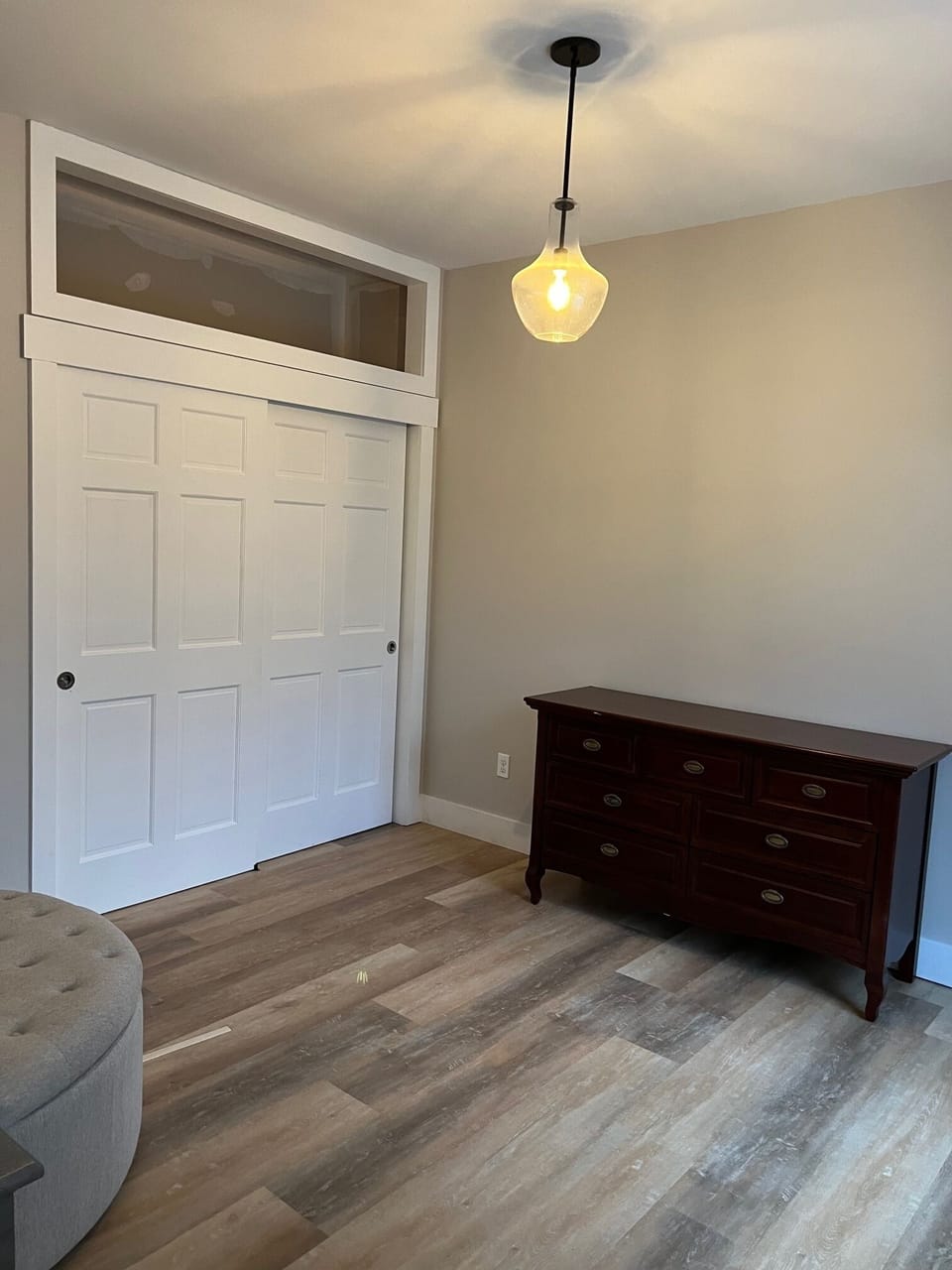 entrance room before stairs