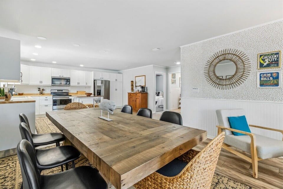 Everyone Dines Together with Seating for Eight
