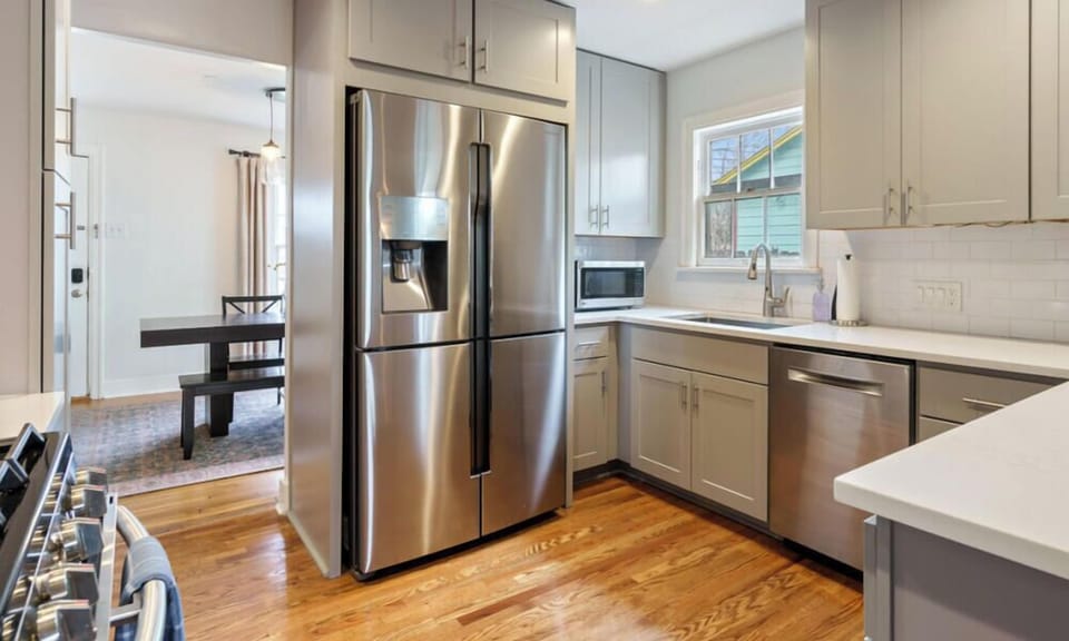 Fully equipped kitchen with all the essentials plus dishwasher