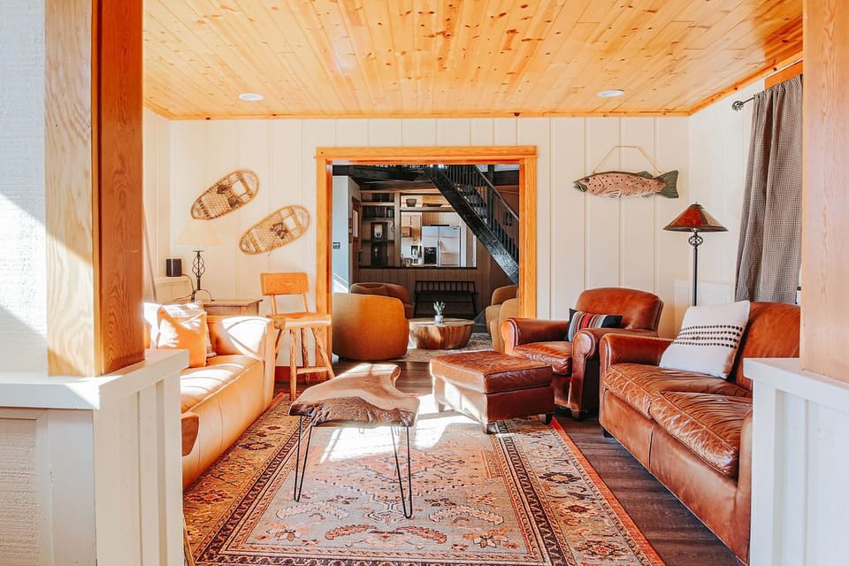 Living Room / Lounge
