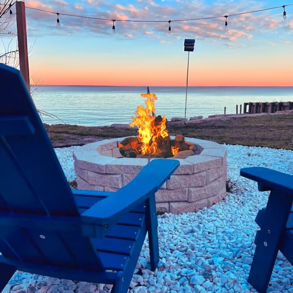 Having a fire by the Mississippi Sound can be a truly magical experience. Imagine the sound of gentle waves lapping against the shore, the cool breeze carrying the salty scent of the sea, and the soft glow of the setting sun across the horizon.