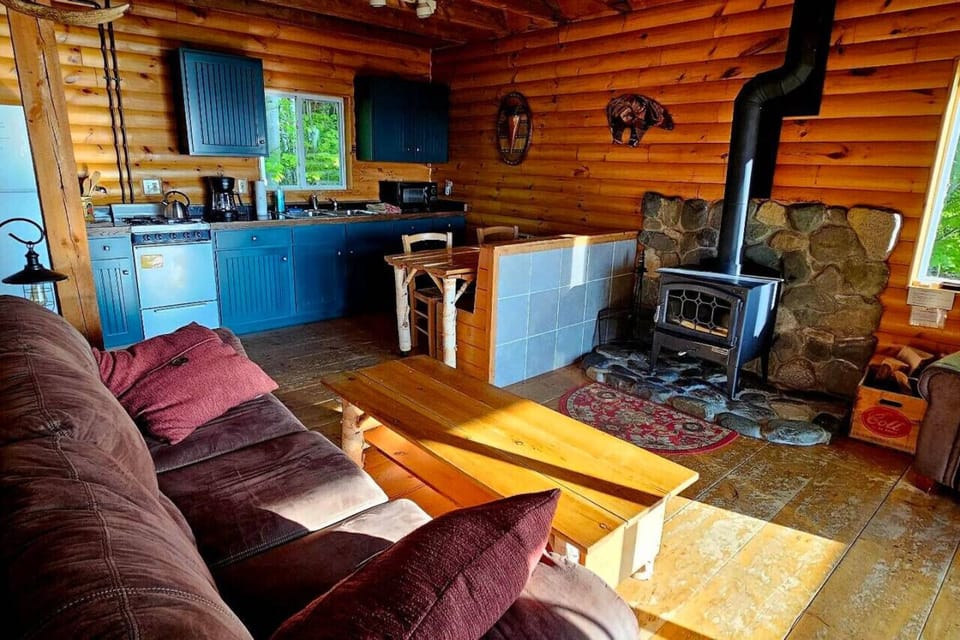 Cozy Kitchen/ Living Room