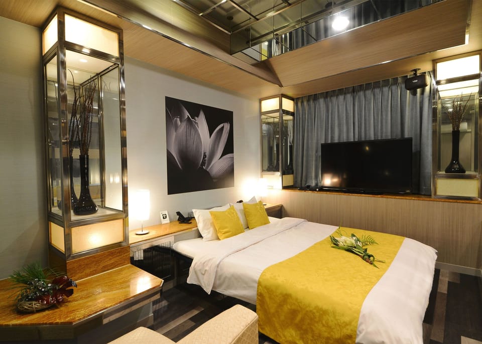 Deluxe Double Room | WiFi (free), bed sheets