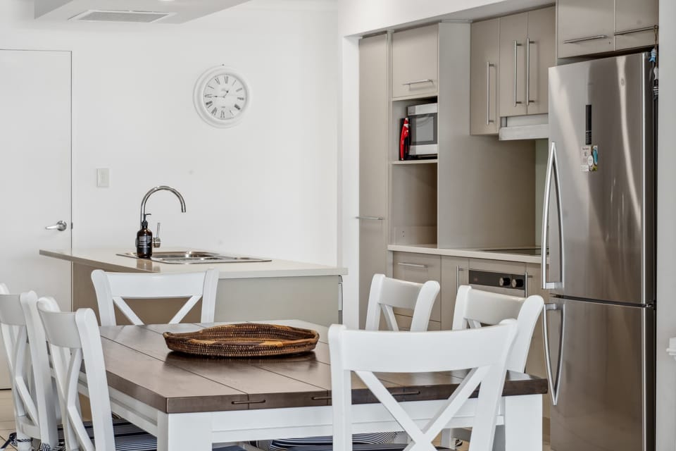 Present your home-cooked meals on the indoor dining table.