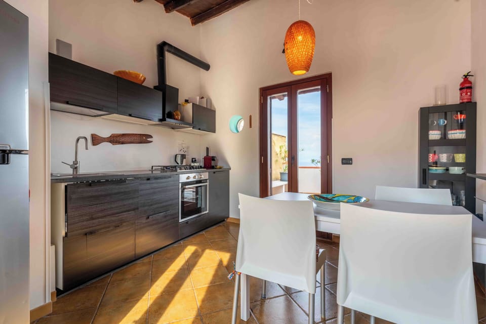 Apartment | Private kitchen | Full-size fridge, oven, stovetop, coffee grinder