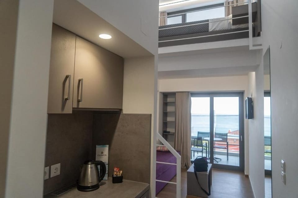 Luxury Apartment, Sea View | Soundproofing, free WiFi, bed sheets