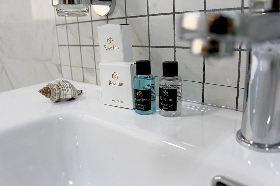 Luxury Double Room | Bathroom | Free toiletries, hair dryer, bathrobes, slippers