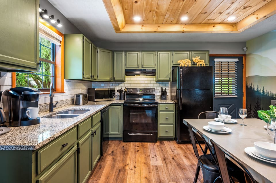 Fully equipped kitchen that is perfect to cook a gourmet meal with the family!
