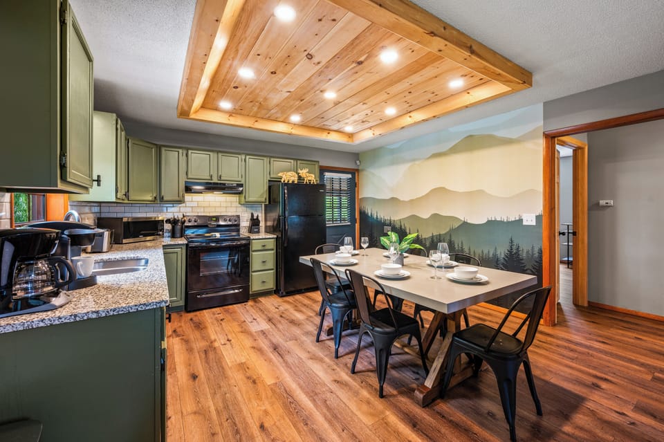 The dining table comfortably seats 6 people for a wonderful family dinner!