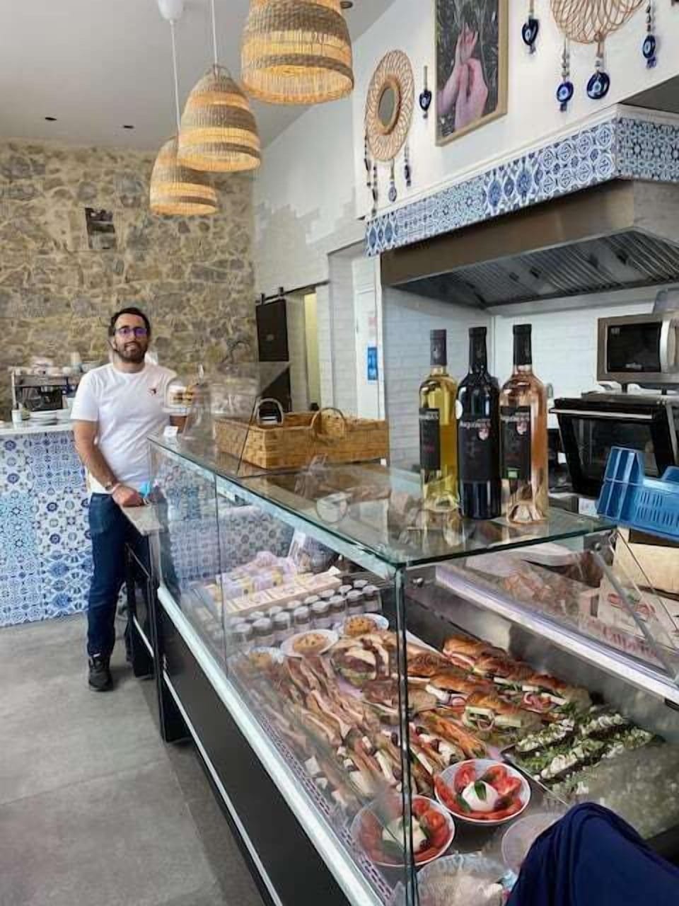 JA-MIN restaurant (ground floor)