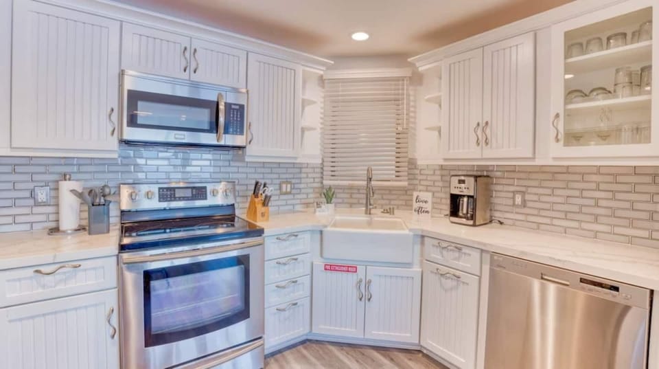Newly remodeled, fully stocked kitchen for cooking