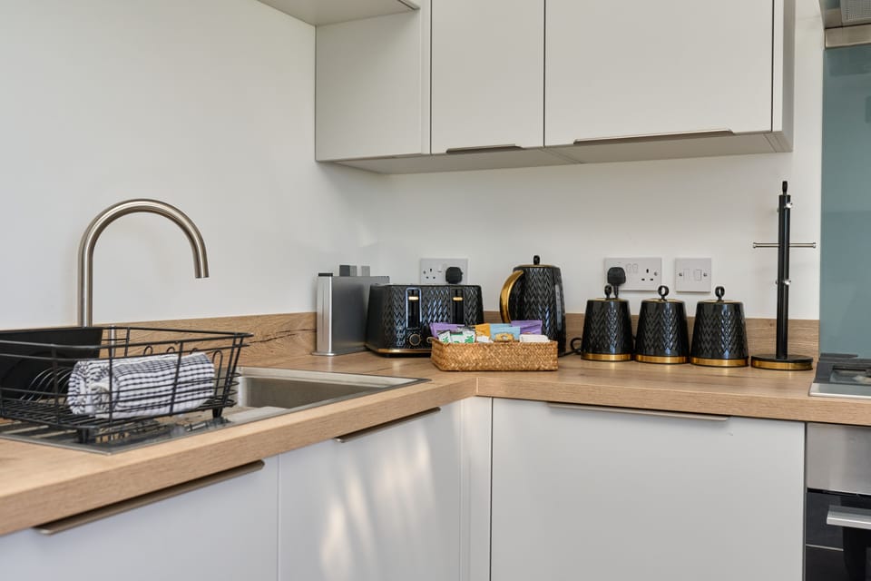 Apartment | Private kitchen | Full-size fridge, microwave, oven, stovetop