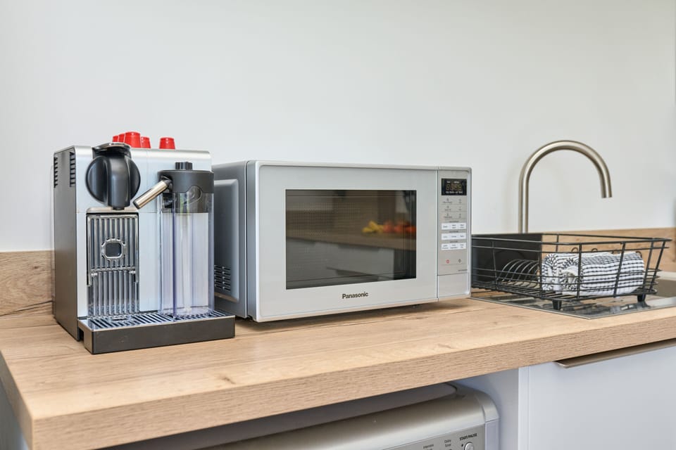 Apartment | Private kitchen | Full-size fridge, microwave, oven, stovetop