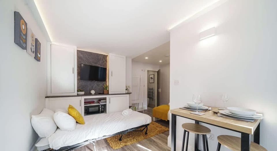Single sofa bed allowing up to 3 people to stay in the apartment. 