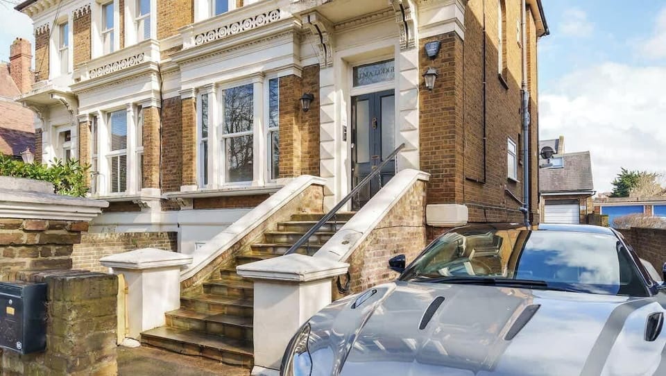Side parking for two cars