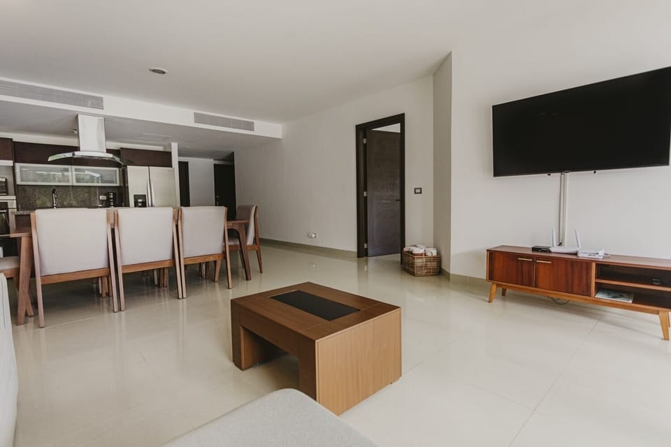 Screen, Furniture, Indoors, Living Room, Table