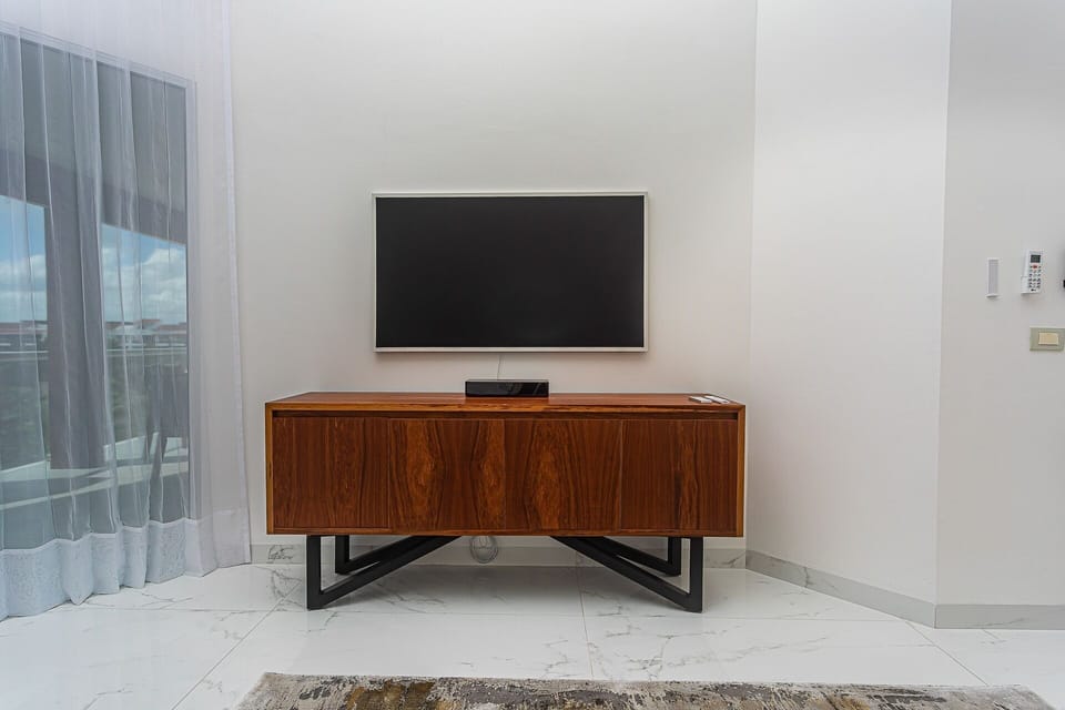 Screen, Indoors, Furniture, Sideboard, TV